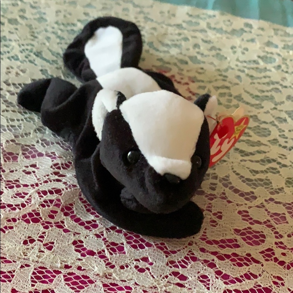 ā¤ļøā¤ļøTY Beanie Baby - STINKY the Skunk - 1995 ā¤ļøā¤ļø
